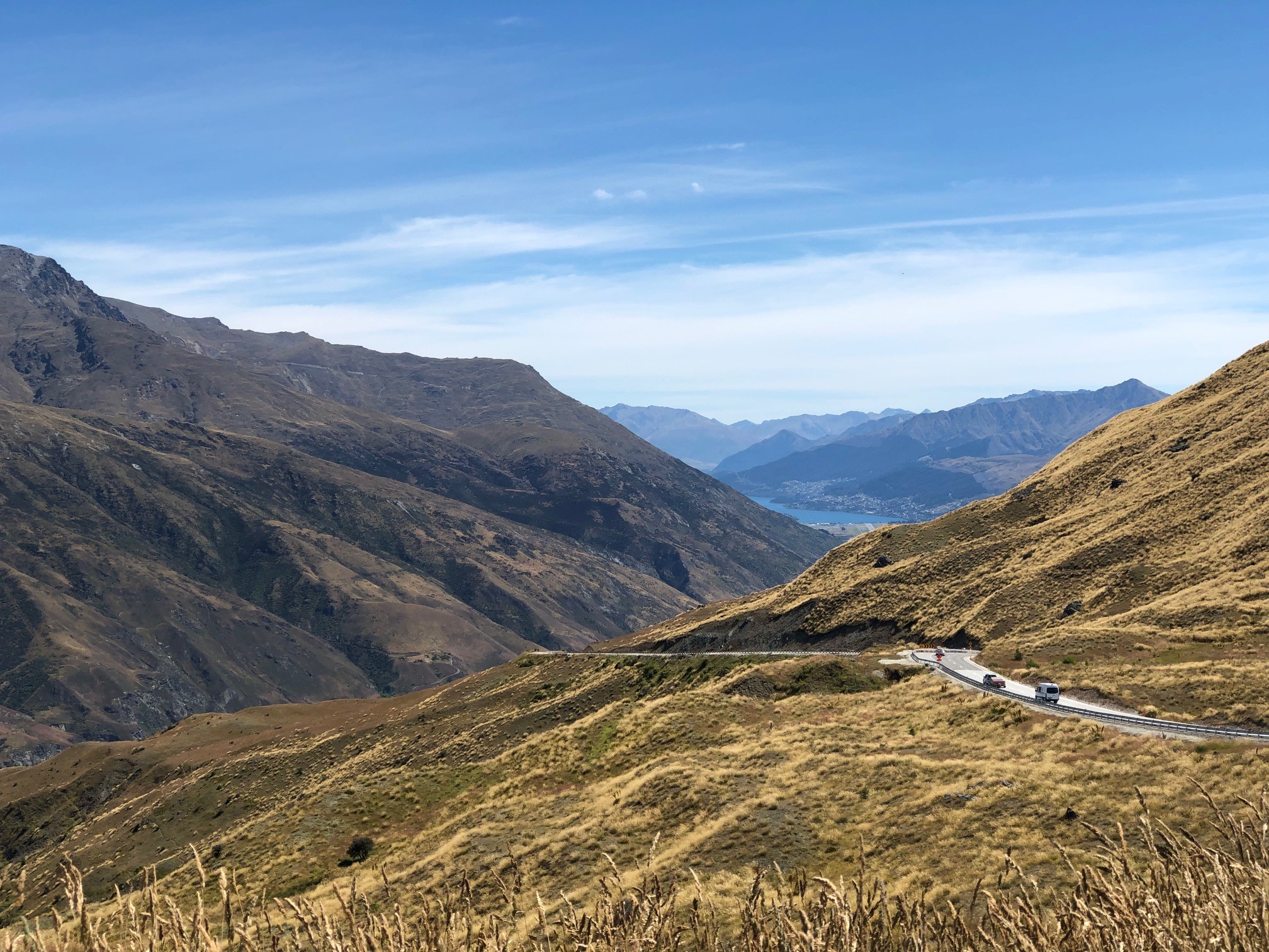 Queenstown_roadview.jpg